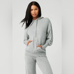 ALO YOGA Jet Set Cashmere Set
